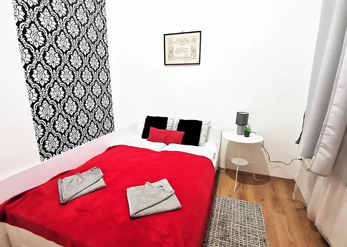 Orangehomes Market Hall